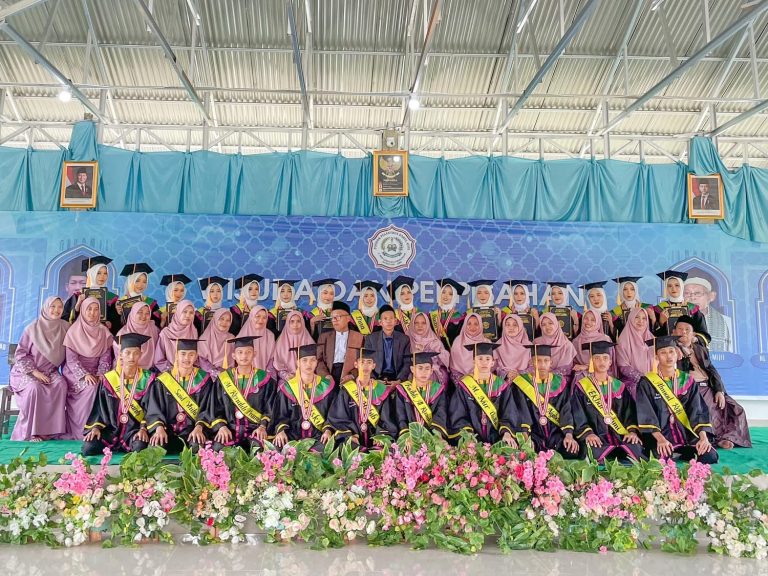 Haflah Akhirussanah dan Wisuda Santri Kelas VI Angkatan XXX Pondok Pesantren Darul Aufa.